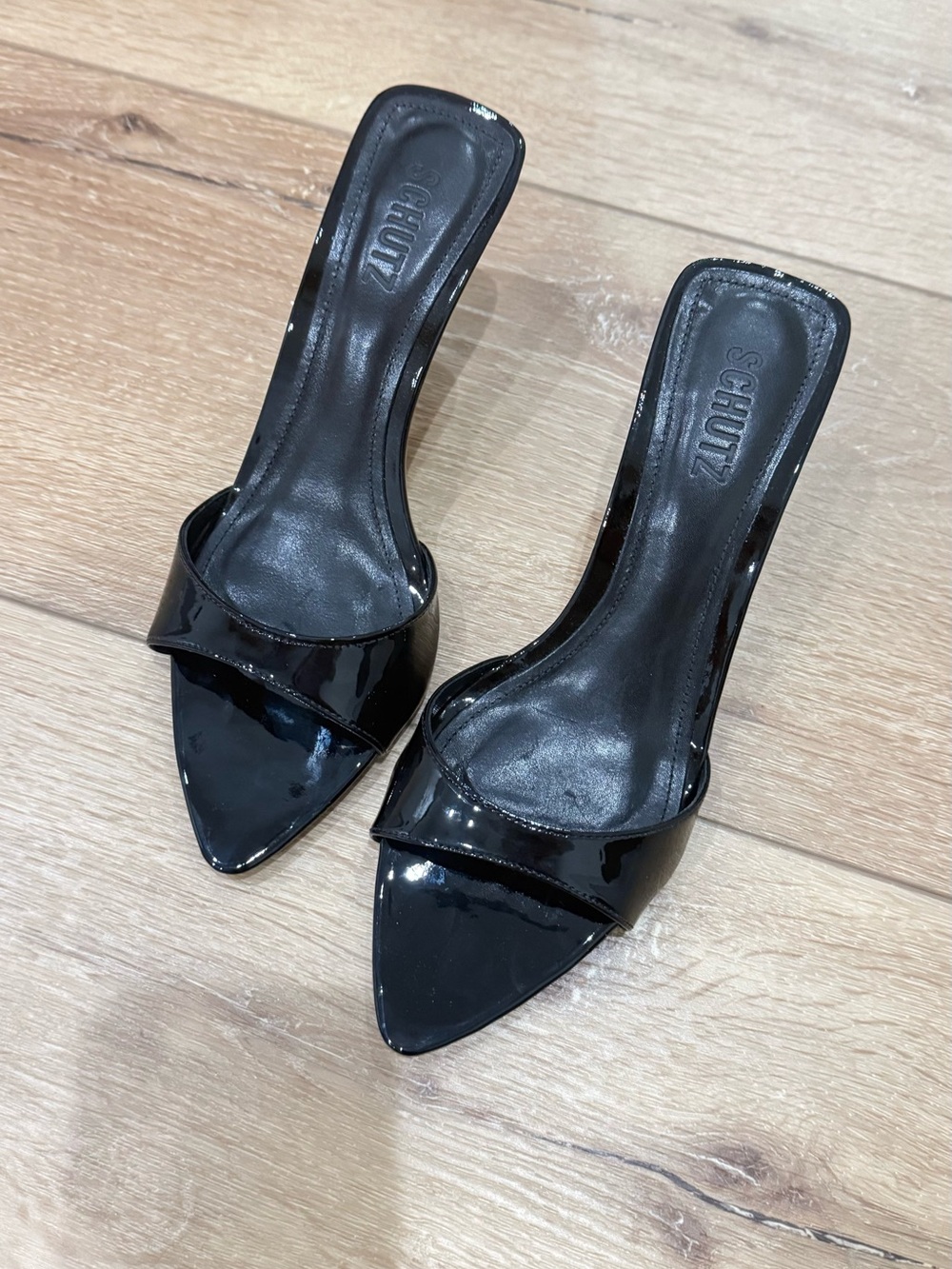 Schutz Eloise Black Patent Leather Pointed Toe Heels 8.5